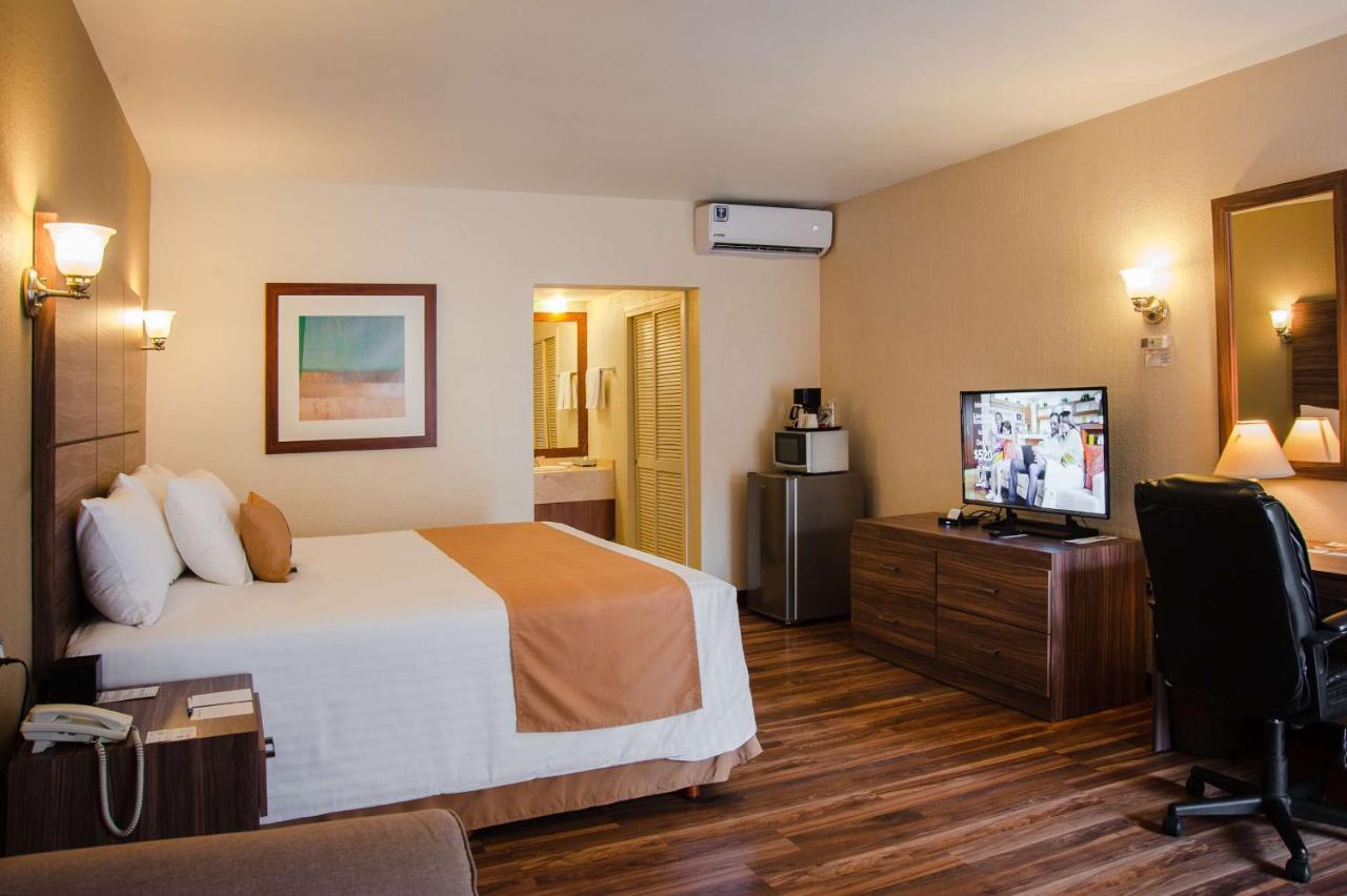 Best Western Cumbres Inn Cd. Cuauhtemoc Экстерьер фото